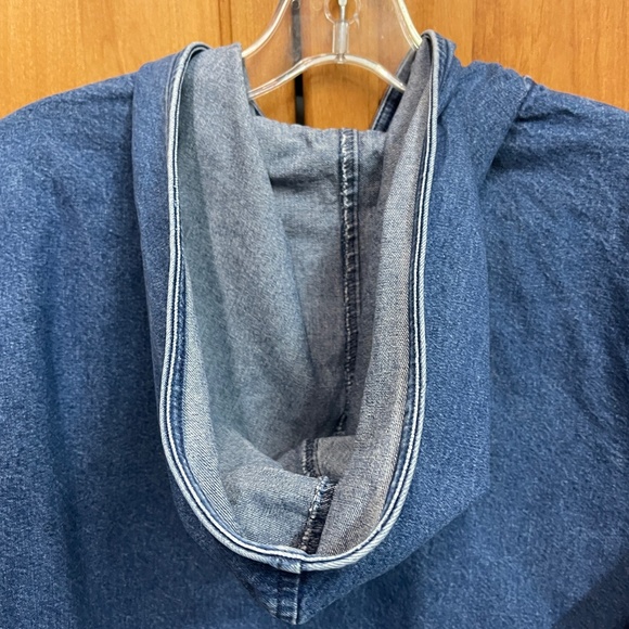Vintage Chic Women's Denim Blue Hooded Barn Jacket Pockets Large XL Excellent - Picture 4 of 9